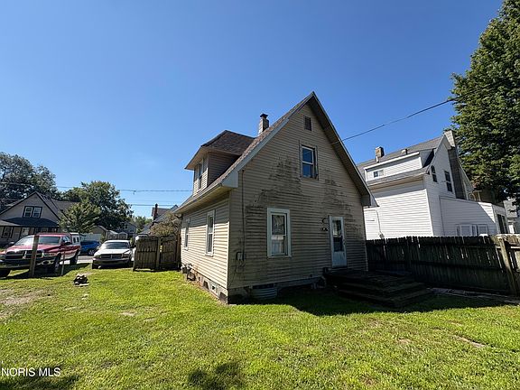 3rd image of 1224 Colburn St