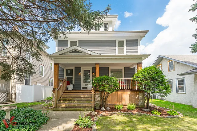 817 Douglas St photo 1