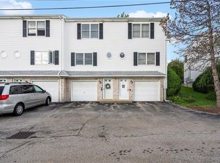 72 Sunflower Cir, North Providence, RI 02911