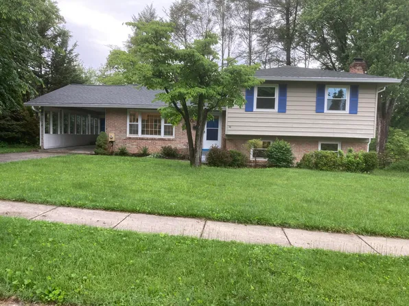 830 Diamond Dr, Gaithersburg, MD 20878