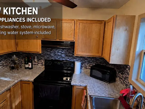 925 Reavis St, Falls City, NE 68355