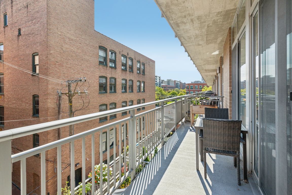 S Morgan St 422-027.jpg