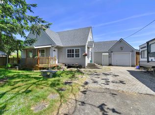 571 S 49th Pl, Springfield, OR 97478