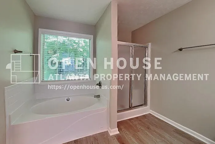 7240 Coral Lake Dr — Photo 10