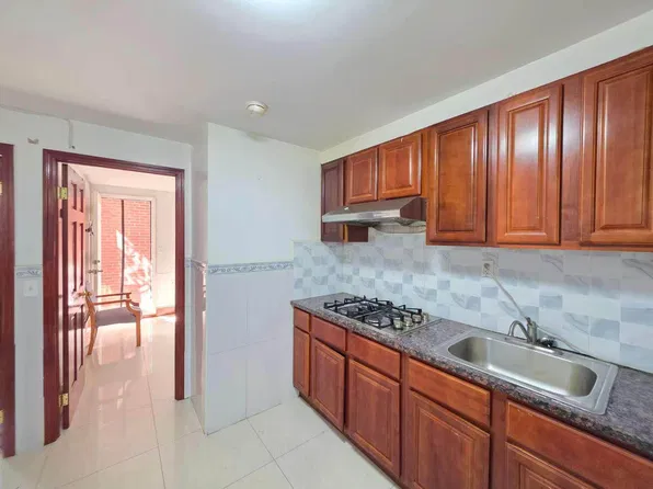 534 57th Street image 1 of 7