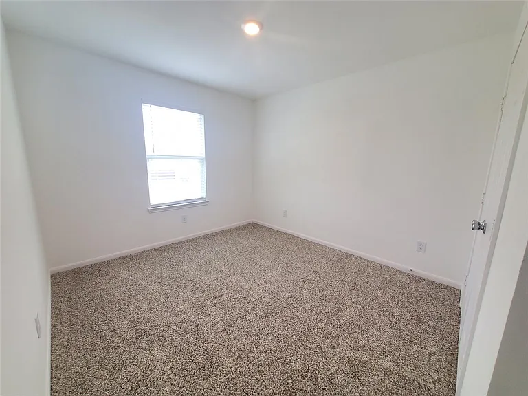 11218 Beverley Park St — Photo 24