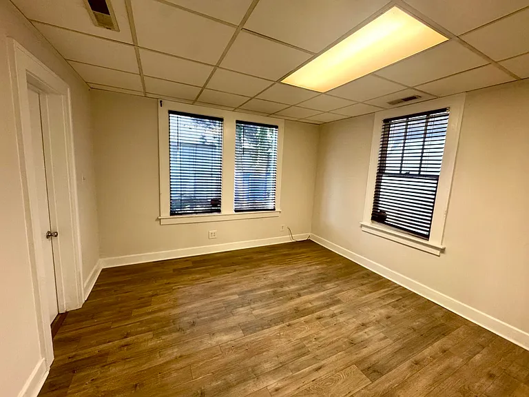 2132 Dorchester Rd — Photo 9