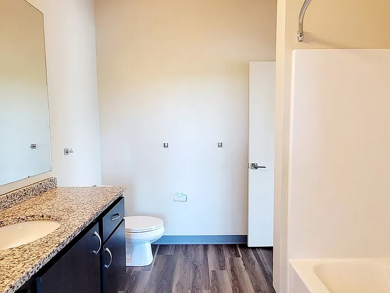 The 951 Apartments — Photo 68
