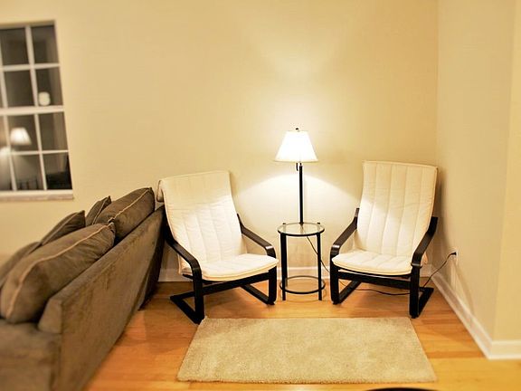 5th image of 7532 Tamarind Ave