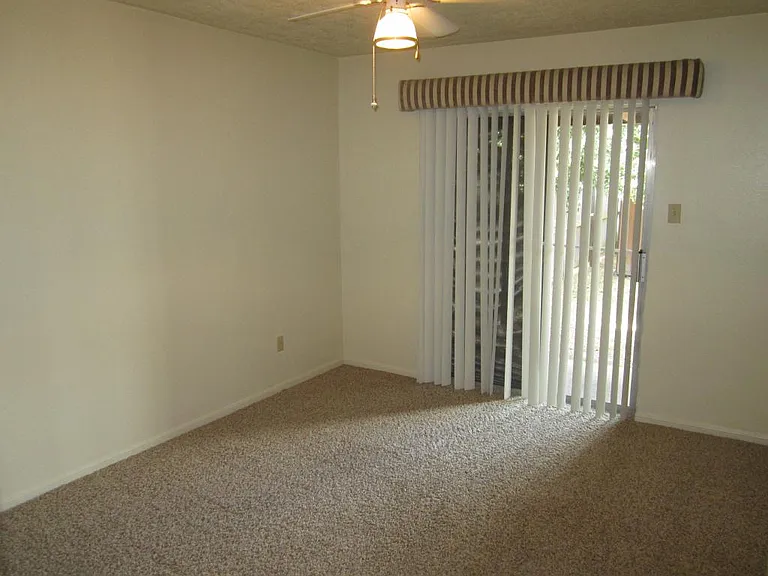 3316 Bluestem Cir — Photo 6