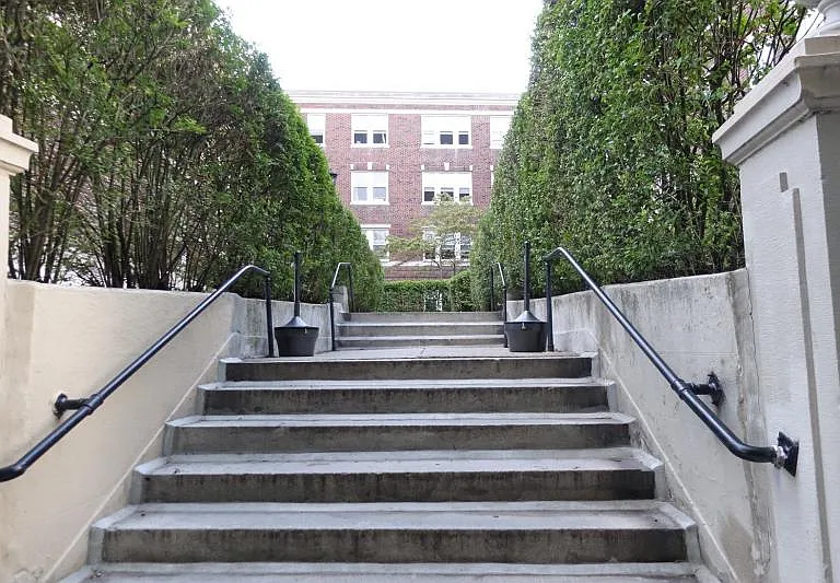 70 Chiswick Rd #1 — Photo 3