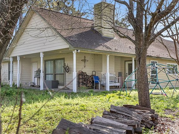 3rd image of 15930 Fm 1485 Rd