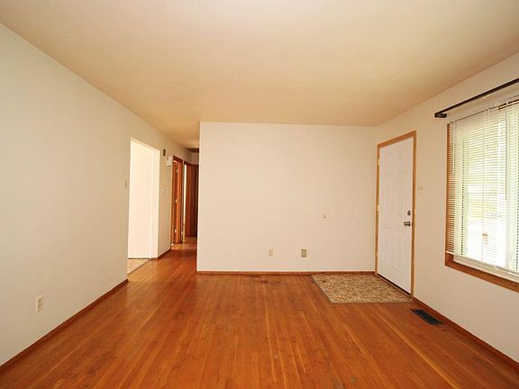 5th image of 10725 Alliance Dr