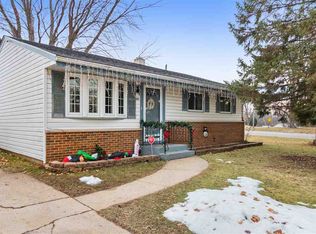 3324 18th St, Rockford, IL 61109