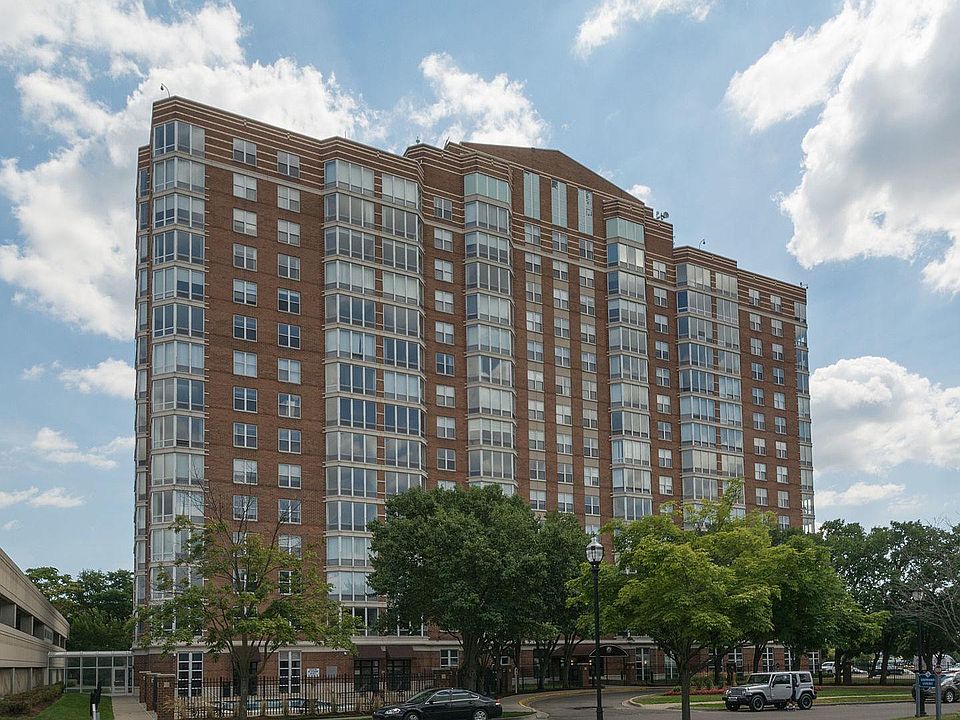 1st image of 250 E Harbortown Dr Unit 507