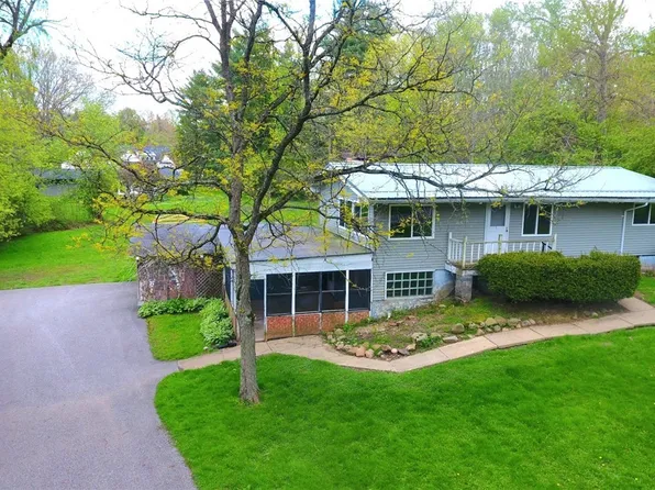 7620 Birchmont Dr, Chagrin Falls, OH 44022
