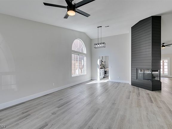 5th image of 8212 Tivoli Cove Dr