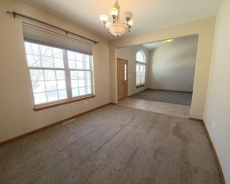 1805 Deer Path — Photo 15