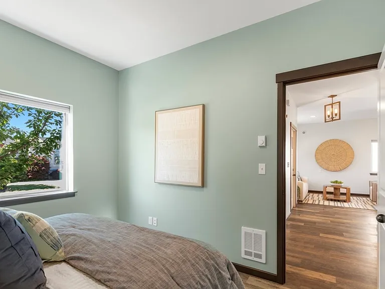 1025 S 59th St — Photo 17