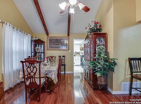 5th image of 8331 Thorncliff Dr