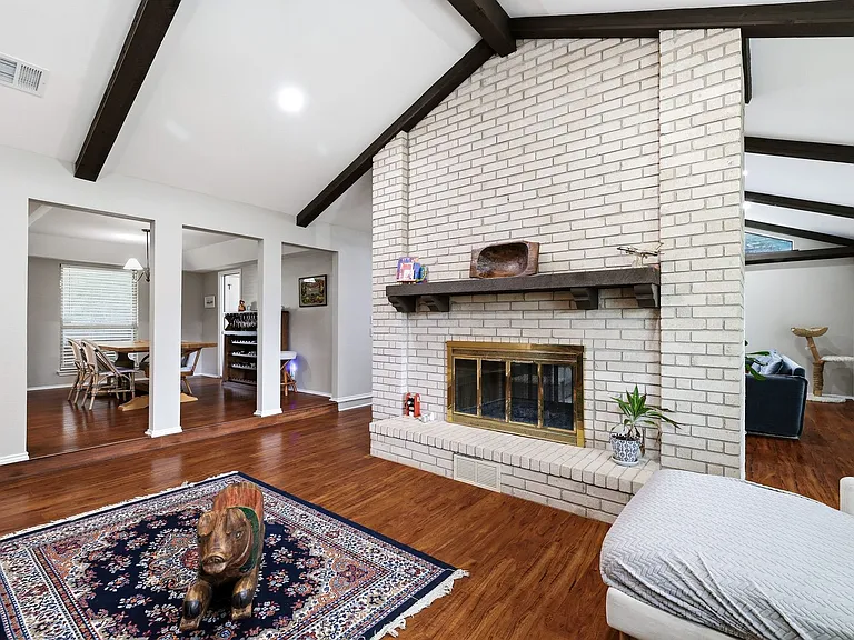 14002 Fairoak Xing — Photo 7