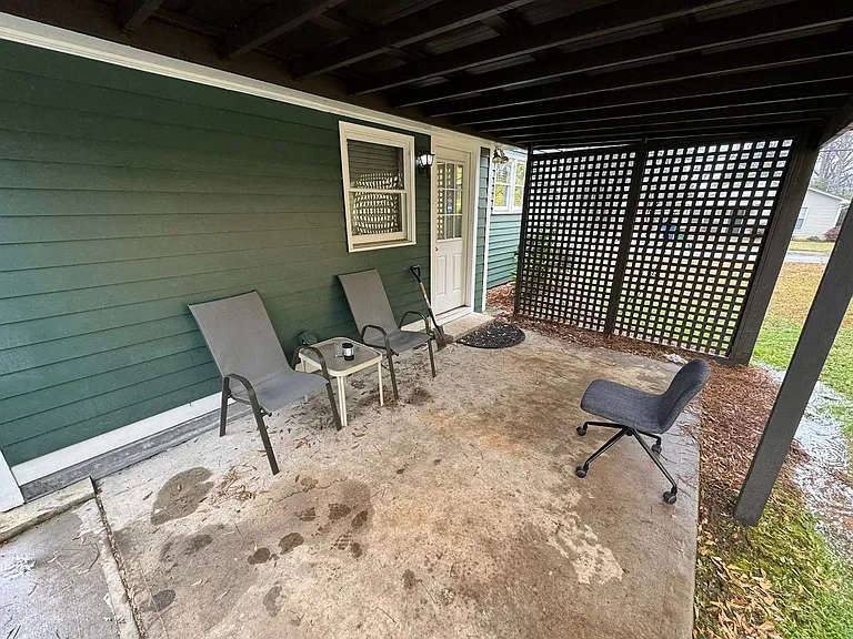 1423 E Broad St — Photo 11