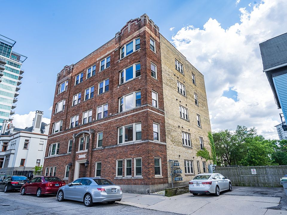 Albion Exterior