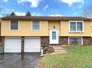 2248 Kingston Dr, Maumee, OH 43537