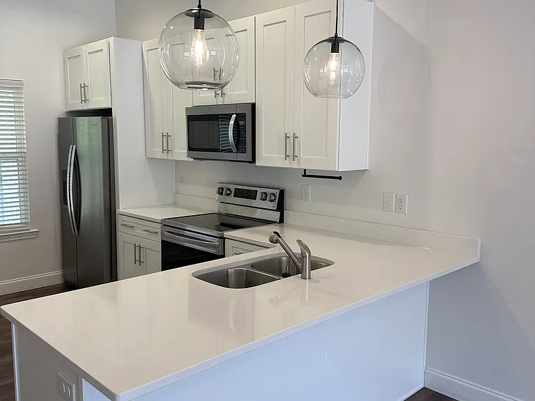106 Lakeside Dr — Photo 9