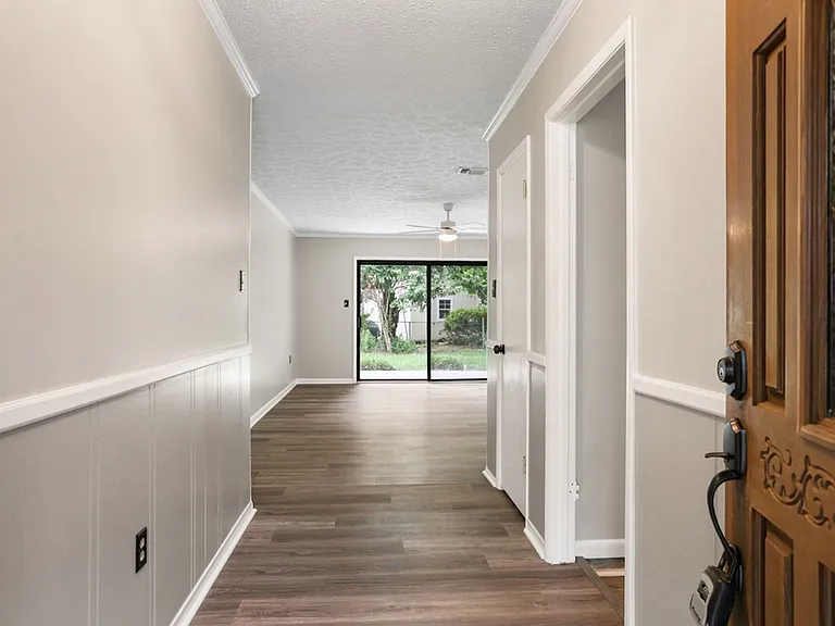 3 Oxford Ct — Photo 4