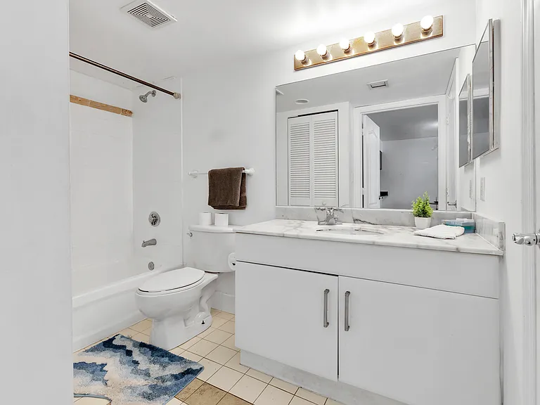 1200 Brickell Bay Dr #2512 — Photo 12
