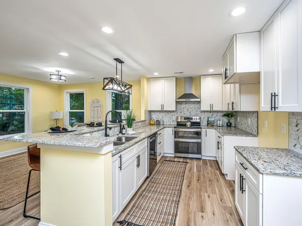 2647 Tillman St, North Charleston, SC 29405