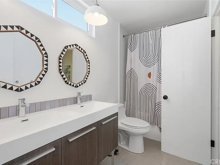 1720 Voorhees Ave — Photo 21