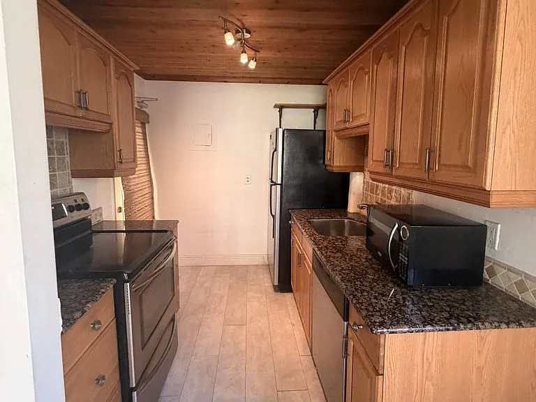1670 Bay Rd #3D — Photo 5