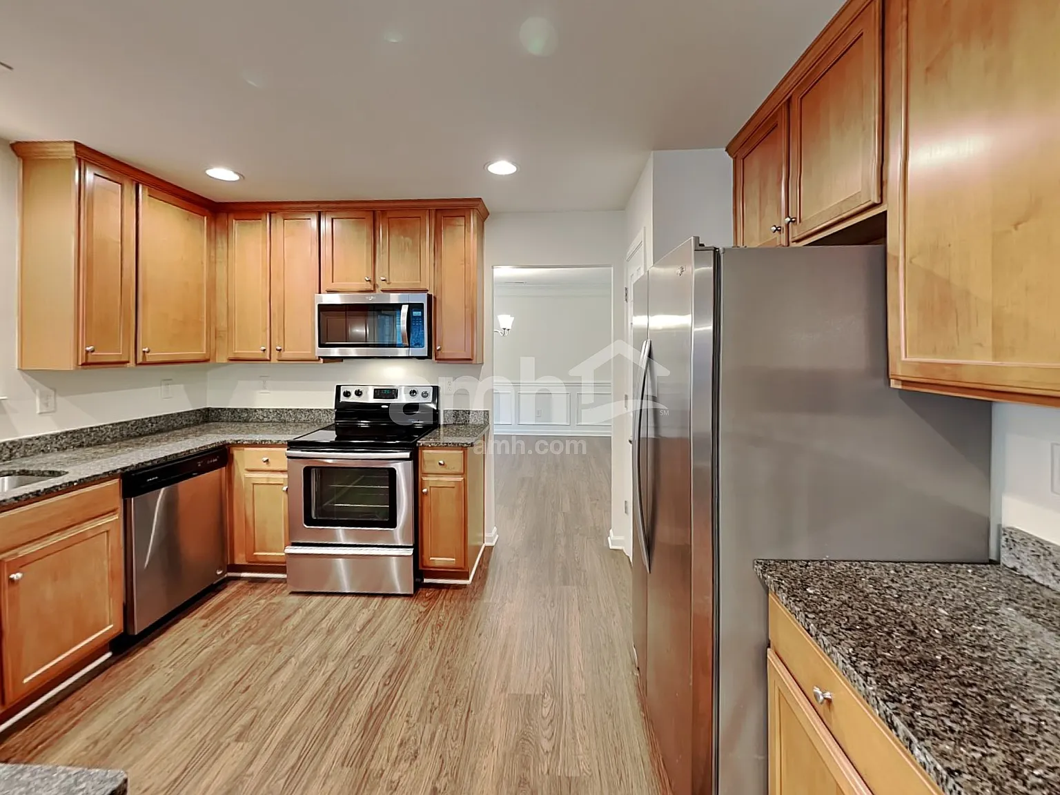 4 bed, 3.0 bath, 2934 sqft, $2,705 — Photo 3