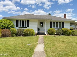 716 Sage Hill Dr, Williamsburg, PA 16693