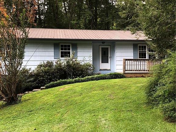 3rd image of 506 Barberry Heights Dr
