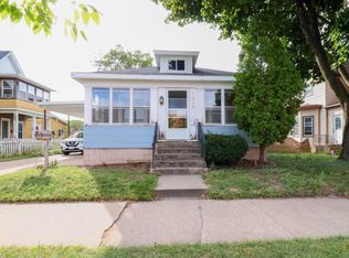 1617 Charles St, La Crosse, WI 54603