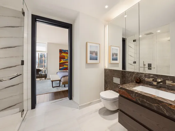125 Greenwich Street 38B image 3 of 13