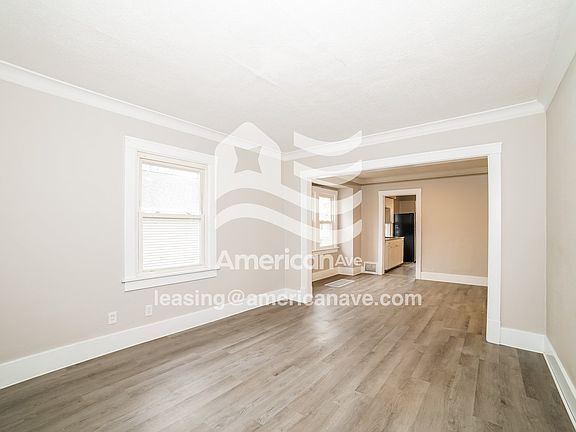 1502905_003_living_room_13649191.jpg