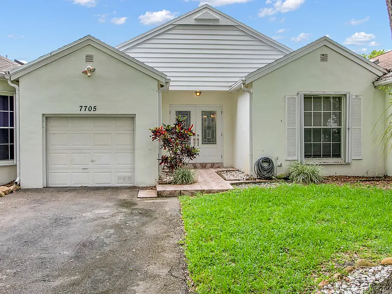 7705 Forest Green Ln — Photo 1