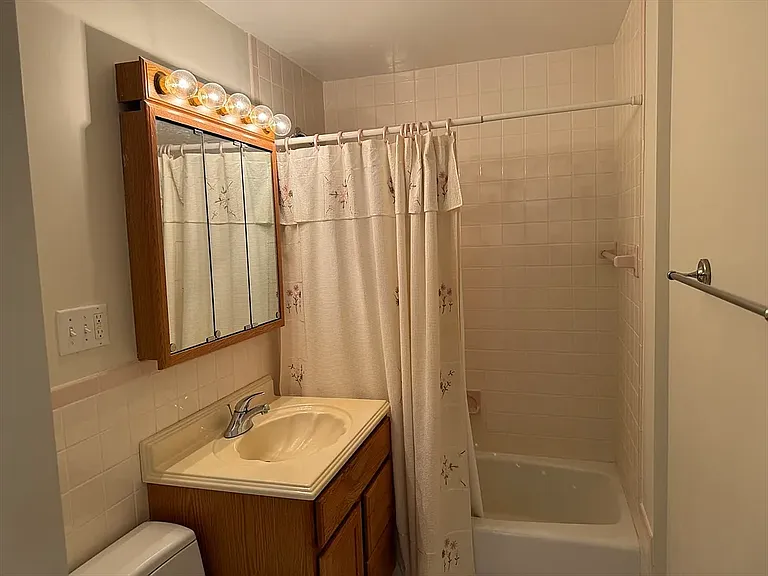 205 Independence Ave #228 — Photo 1