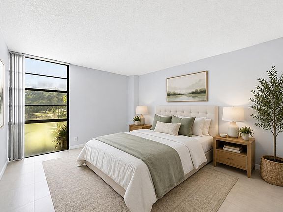 4th image of 20500 W Country Club Drive #210