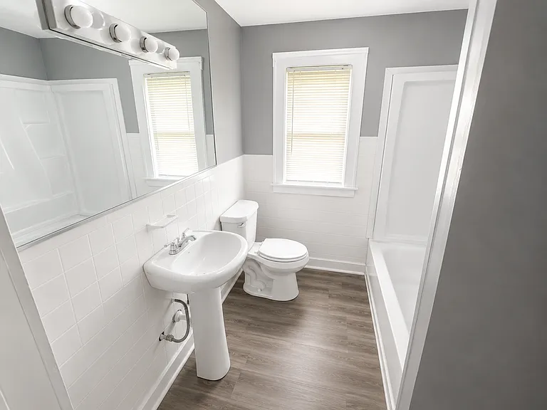 5601 Buckingham Ave — Photo 3