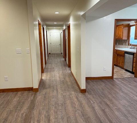 4th image of 2907 Wallace Ave