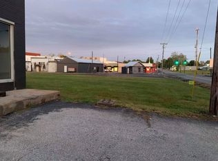 Jamestown St, Russell Springs, KY 42642