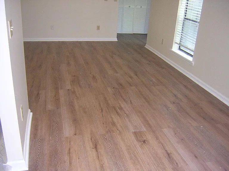 133 Sandalwood Cir — Photo 11