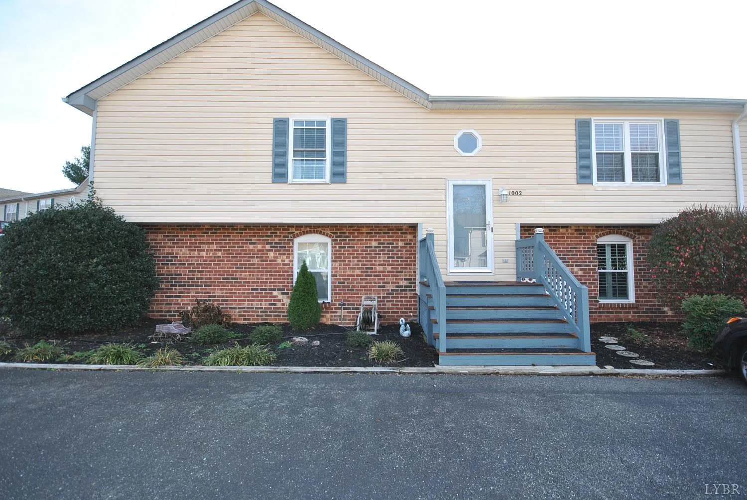 1002 Goose Meadow Dr photo 1