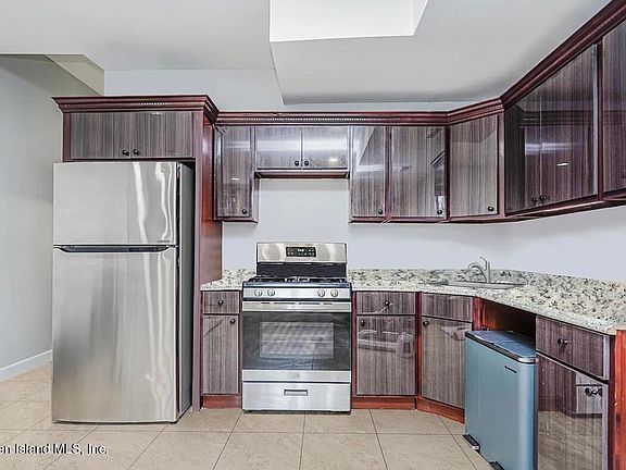 2nd image of 5B Ludwig Ln #B2