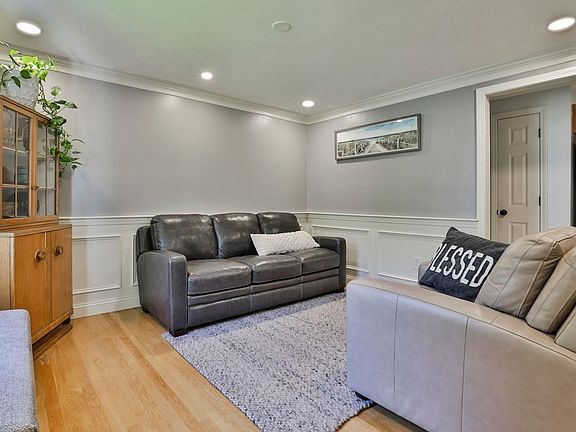 4th image of 45 Cherrywood Dr